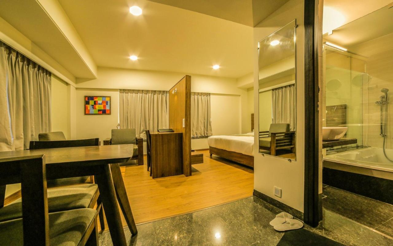 The Basil Park Hotel Bhavnagar Exterior photo