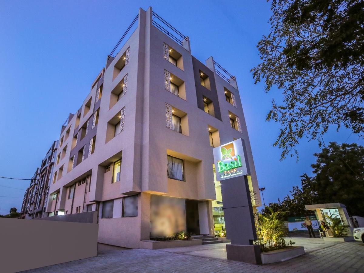 The Basil Park Hotel Bhavnagar Exterior photo