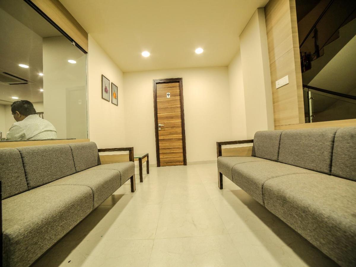 The Basil Park Hotel Bhavnagar Exterior photo