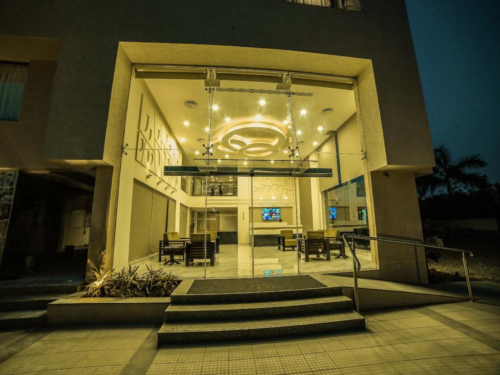 The Basil Park Hotel Bhavnagar Exterior photo