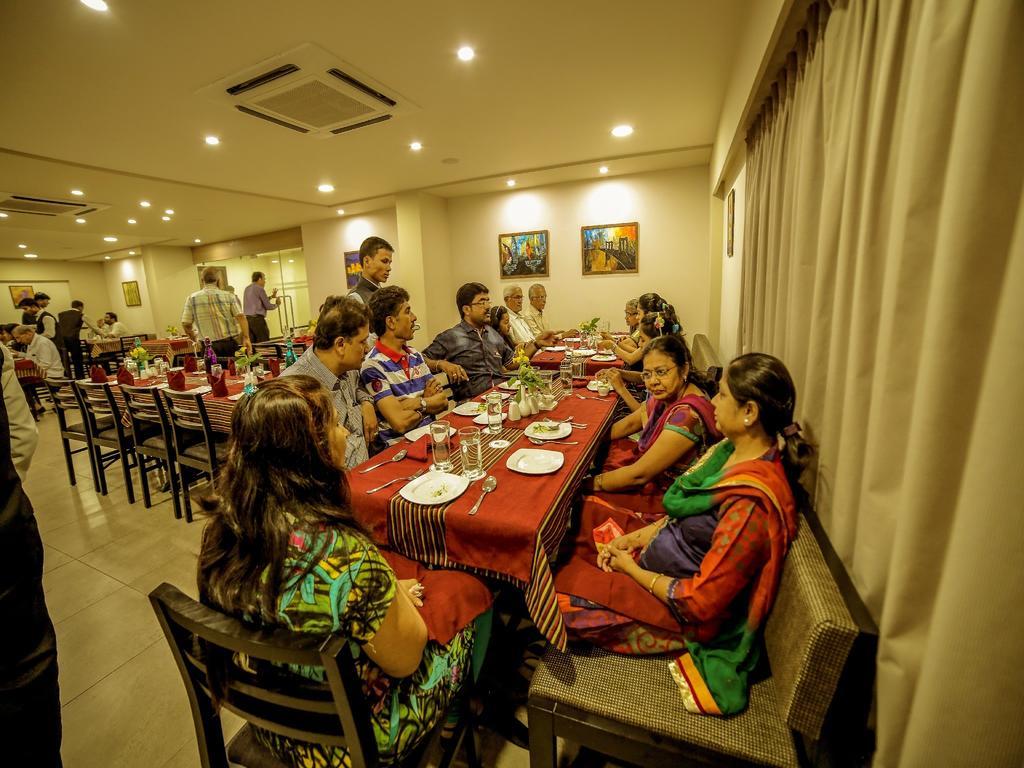 The Basil Park Hotel Bhavnagar Exterior photo
