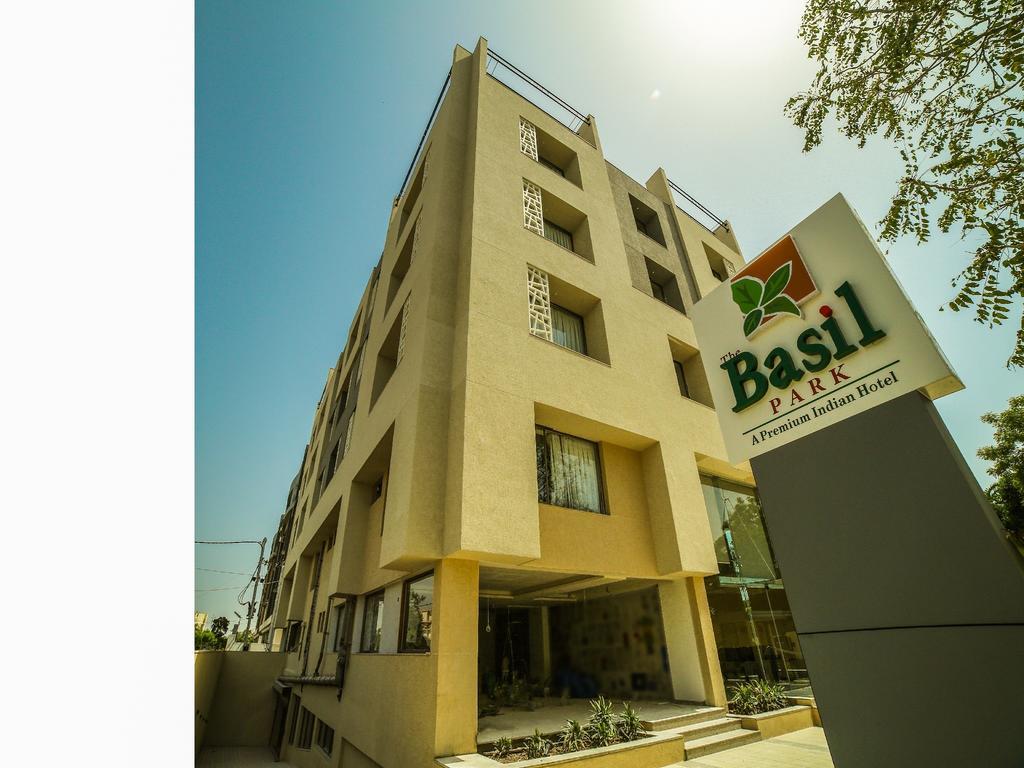 The Basil Park Hotel Bhavnagar Exterior photo