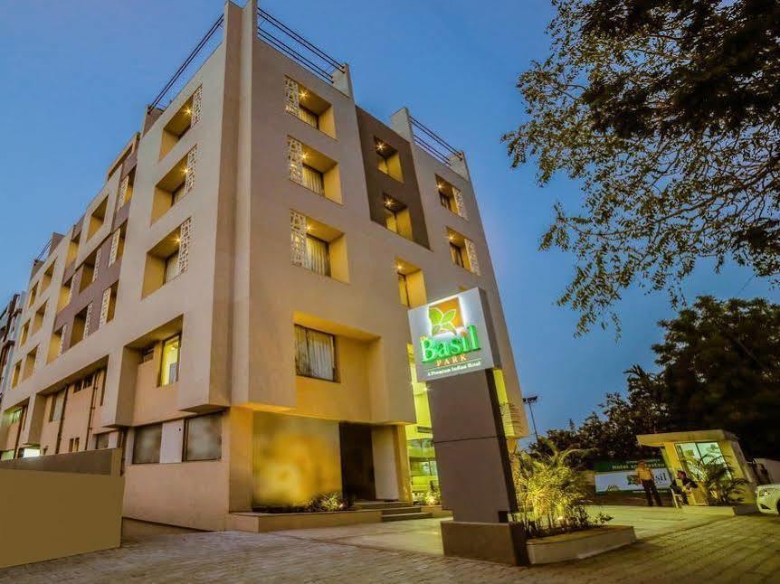The Basil Park Hotel Bhavnagar Exterior photo